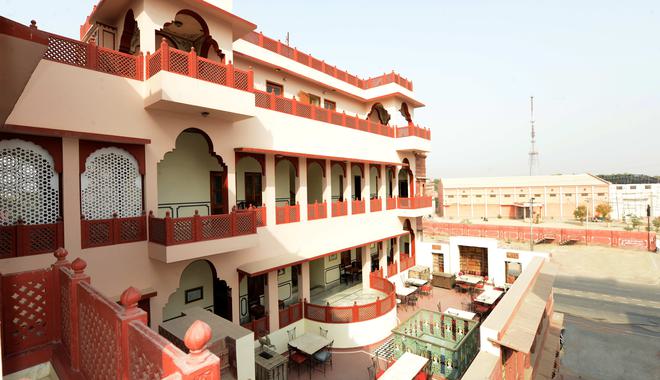 Best Party Hostel in Bikaner | Party Hostel in India