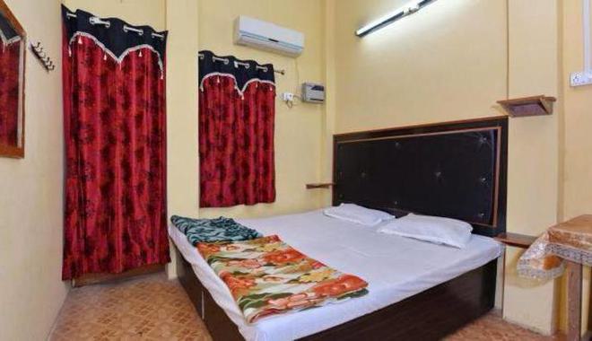 Best Party Hostel in Varanasi | Party Hostel in India